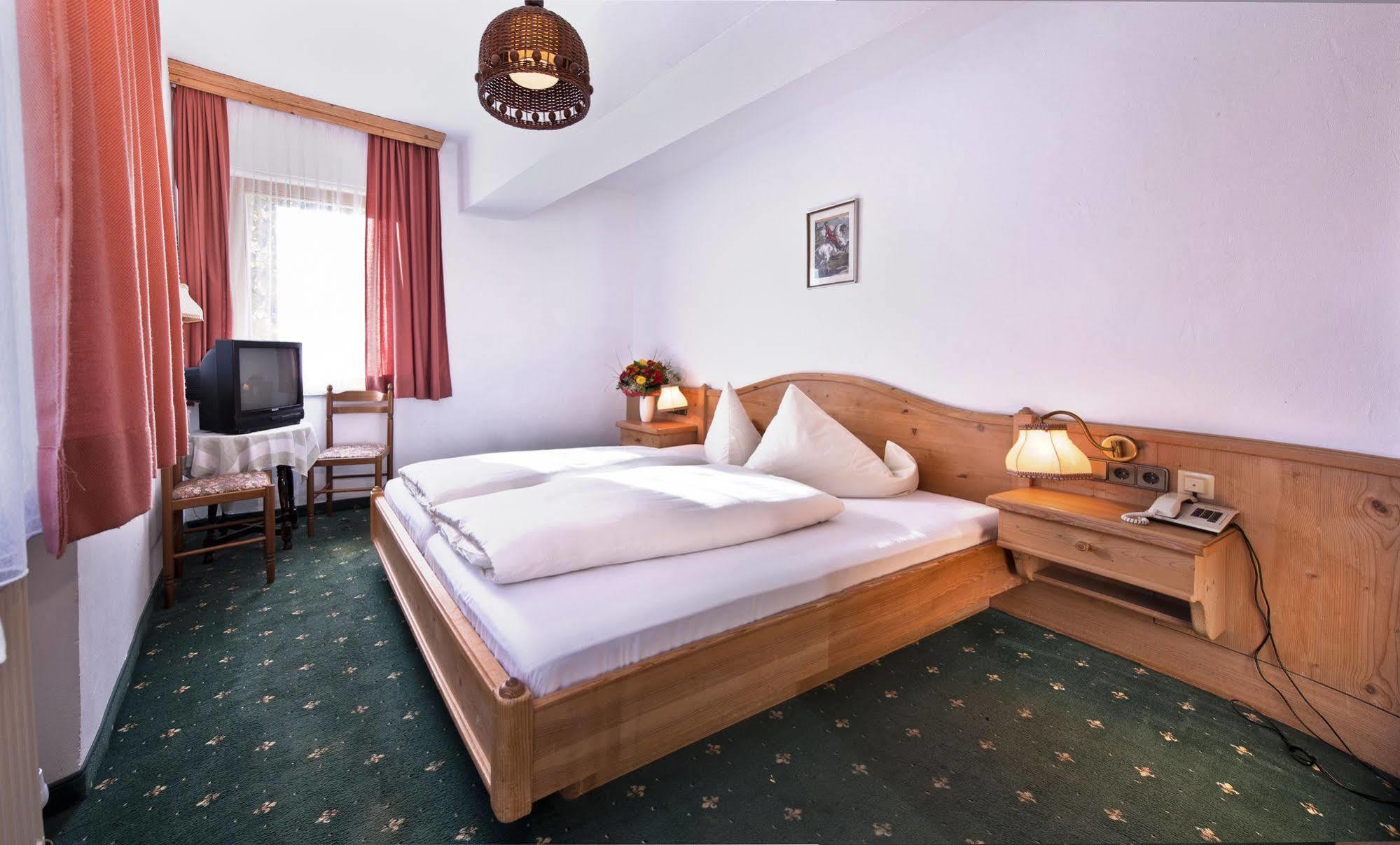 Batzenhaeusl Hotell Seefeld in Tirol Eksteriør bilde
